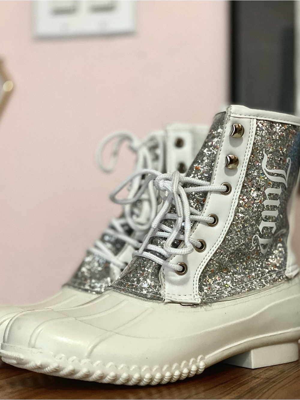 Juicy Couture Glitter Lace-Up Duck Boots - White/Silver